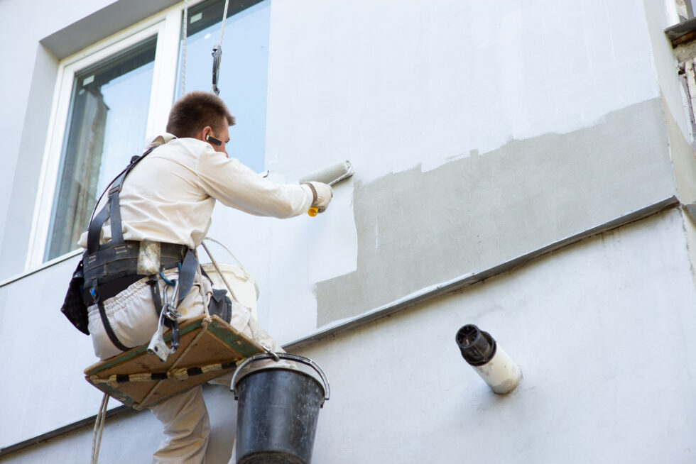 Peinture de façade et traitement anti-fissures